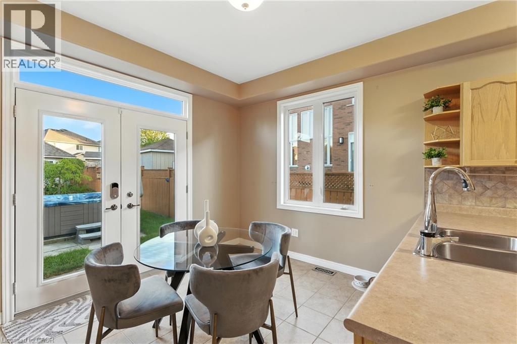 114 Armour Crescent, Hamilton, Ontario  L9K 1R9 - Photo 8 - 40769900