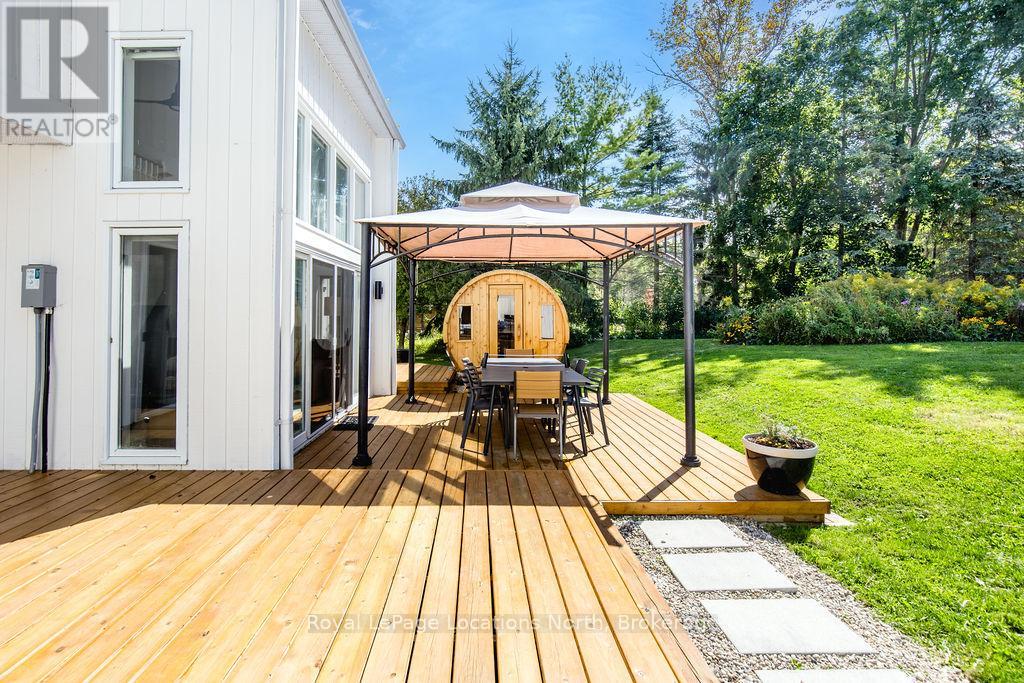 16 Homestead Drive, Clearview, Ontario  L9Y 3Y9 - Photo 45 - S12404475