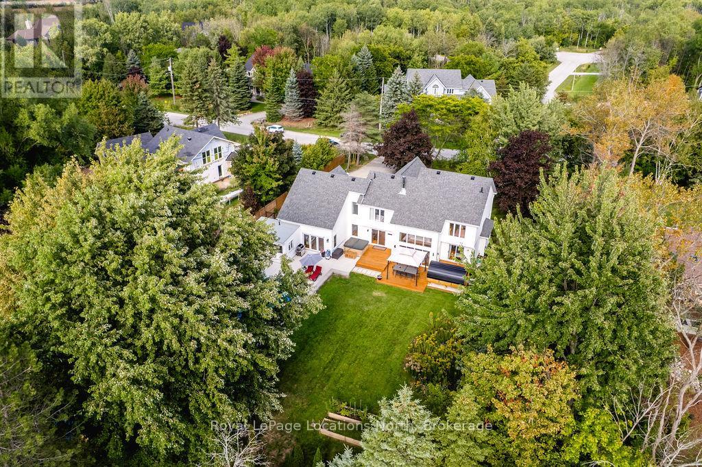 16 Homestead Drive, Clearview, Ontario  L9Y 3Y9 - Photo 7 - S12404475