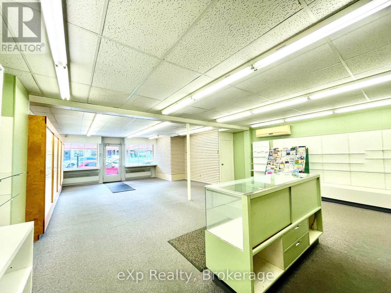 108 Elora Street, South Bruce, Ontario  N0G 2J0 - Photo 5 - X12404516