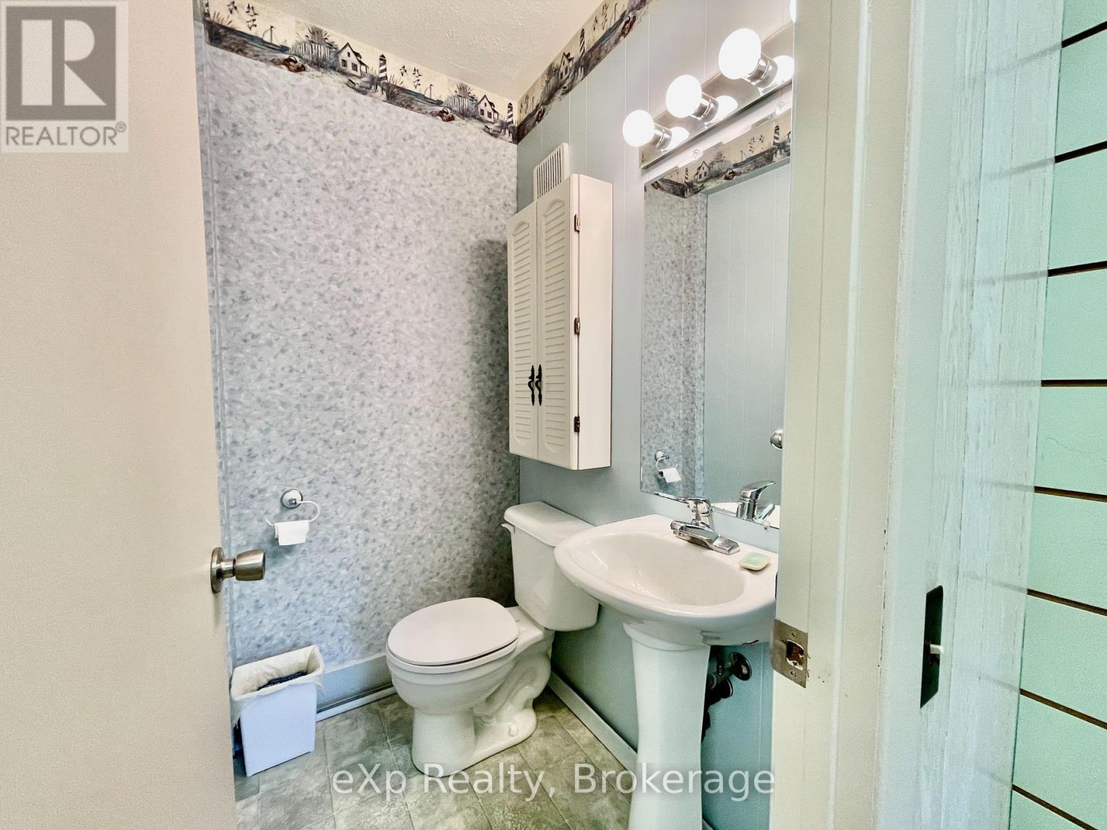 108 Elora Street, South Bruce, Ontario  N0G 2J0 - Photo 8 - X12404516