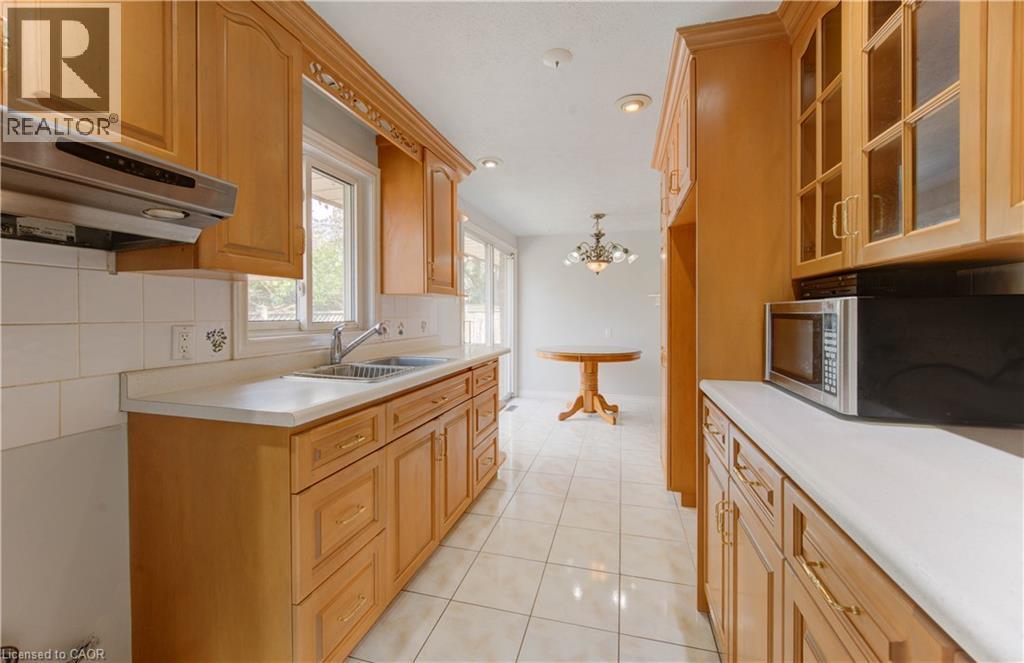 41 Harvest Court, Kitchener, Ontario  N2P 1T3 - Photo 9 - 40770003