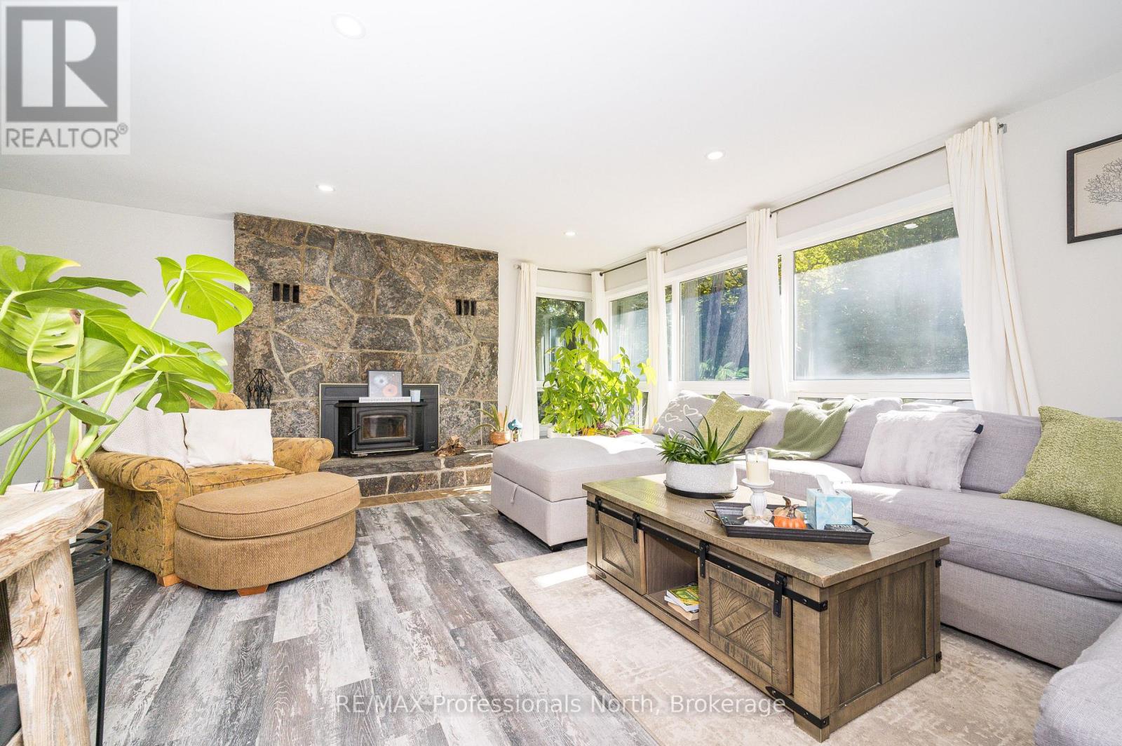 106 Ladell Heights Crescent, Huntsville, Ontario  P0B 1L0 - Photo 7 - X12404622