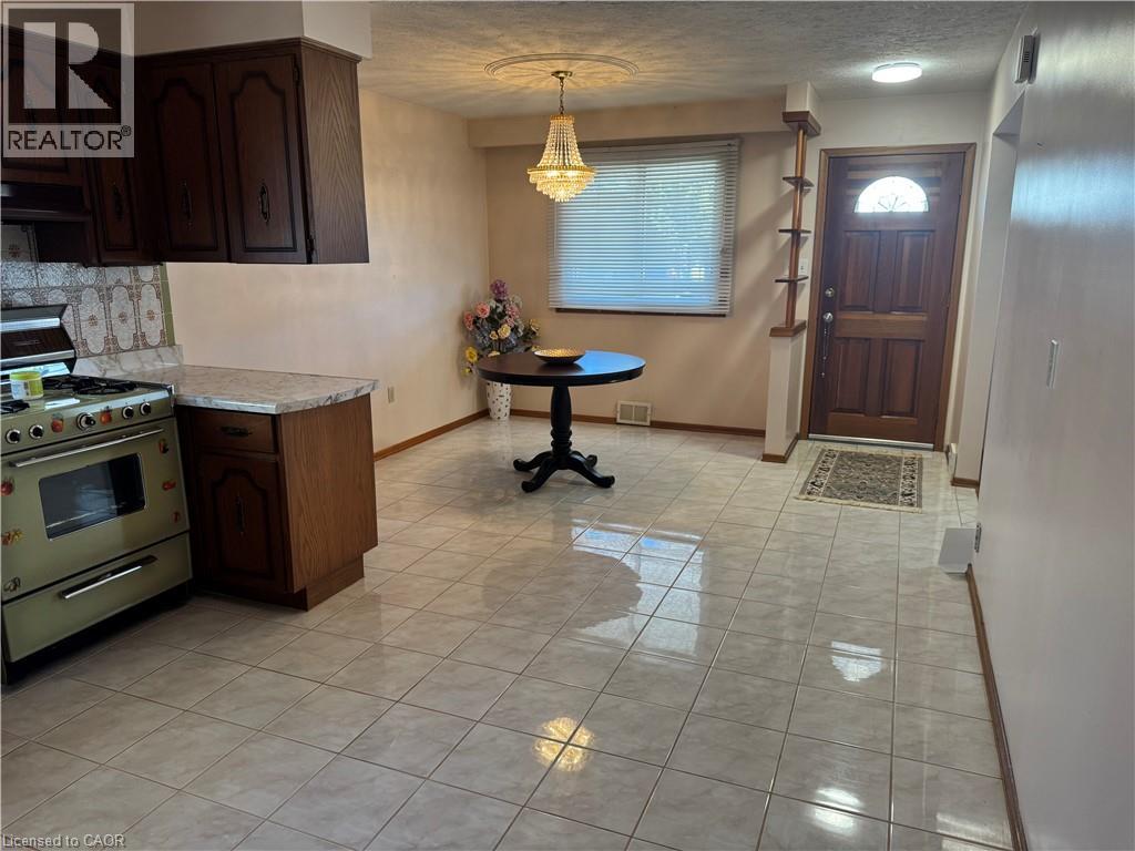31 Adair Avenue, Hamilton, Ontario  L8H 6A5 - Photo 6 - 40769814