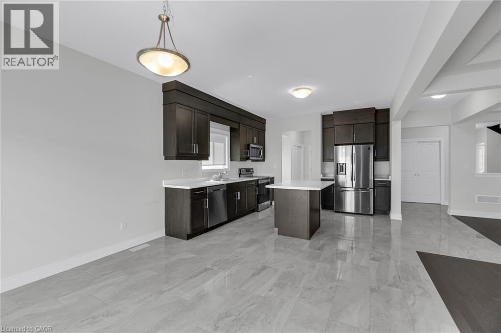 27 Monarch Street, Welland, Ontario  L3C 0E6 - Photo 17 - 40770149