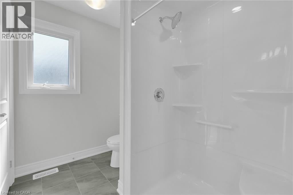 27 Monarch Street, Welland, Ontario  L3C 0E6 - Photo 39 - 40770149