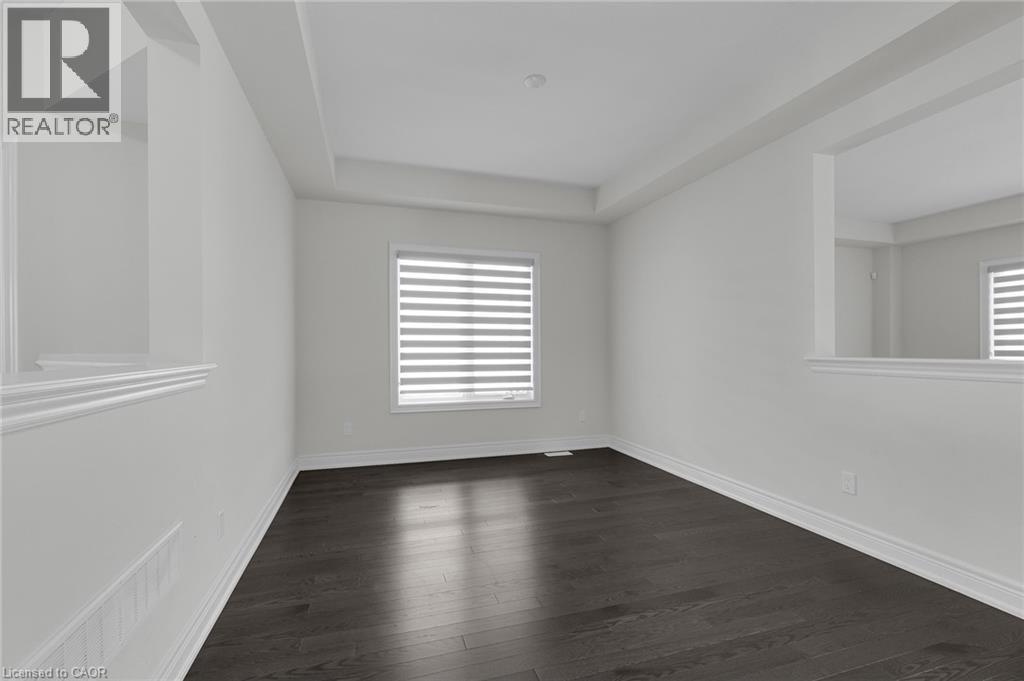 27 Monarch Street, Welland, Ontario  L3C 0E6 - Photo 8 - 40770149