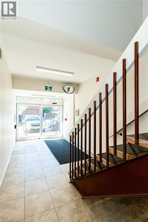 135 Rebecca Street, Hamilton, Ontario  L8R 1B9 - Photo 4 - 40770049