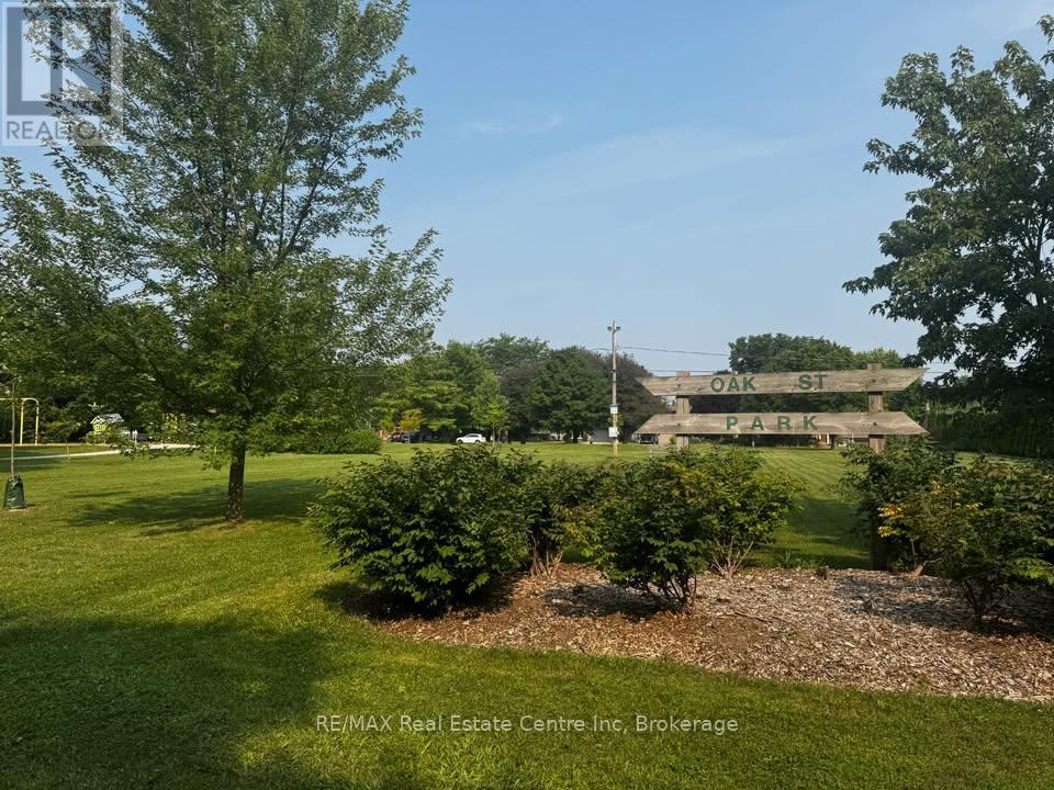 34 Oak Street, Guelph, Ontario  N1G 2M9 - Photo 7 - X12405501