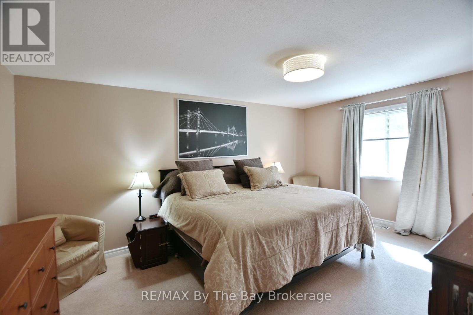 8 Pridham Court, Wasaga Beach, Ontario  L9Z 1M4 - Photo 13 - S12405821