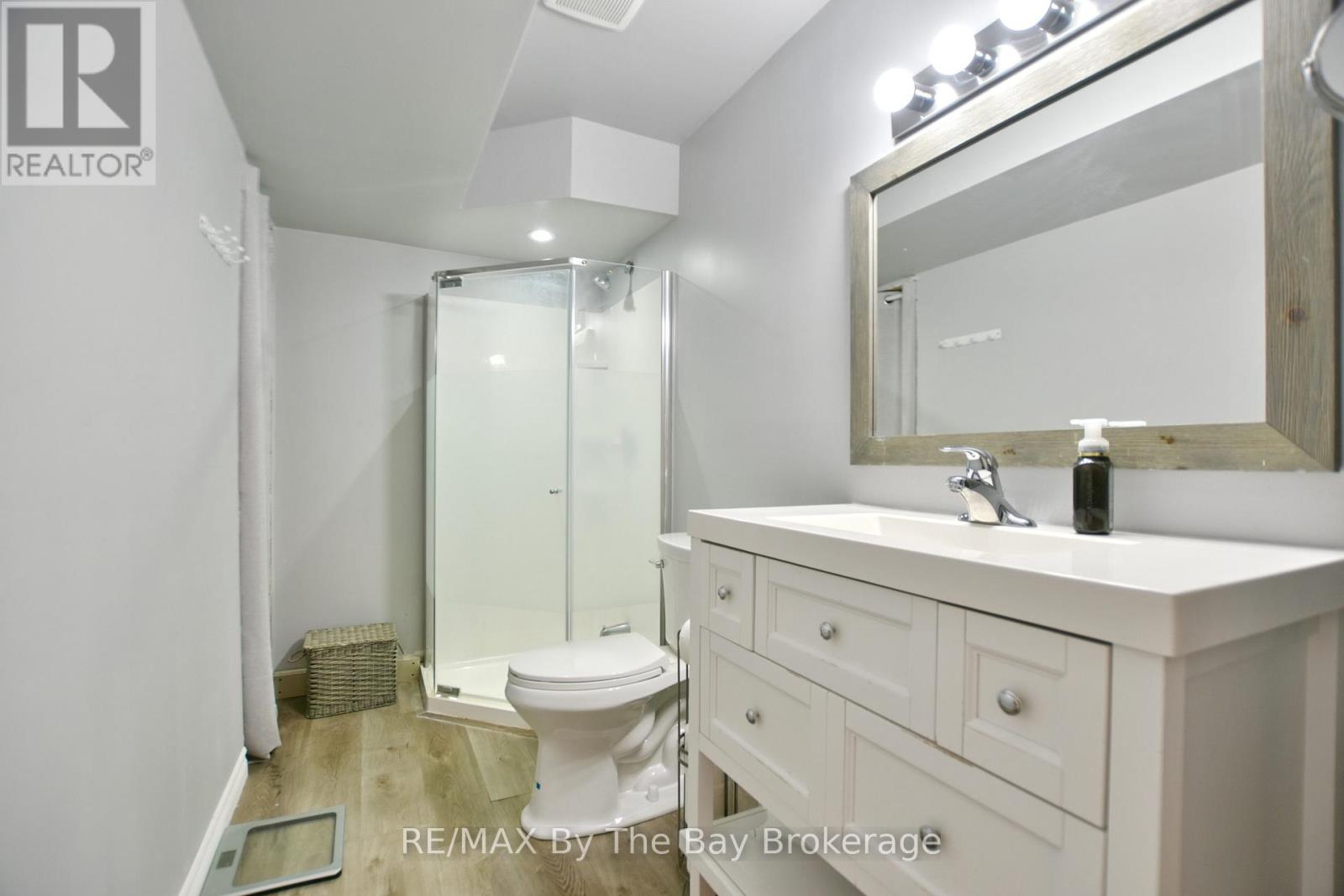 8 Pridham Court, Wasaga Beach, Ontario  L9Z 1M4 - Photo 30 - S12405821