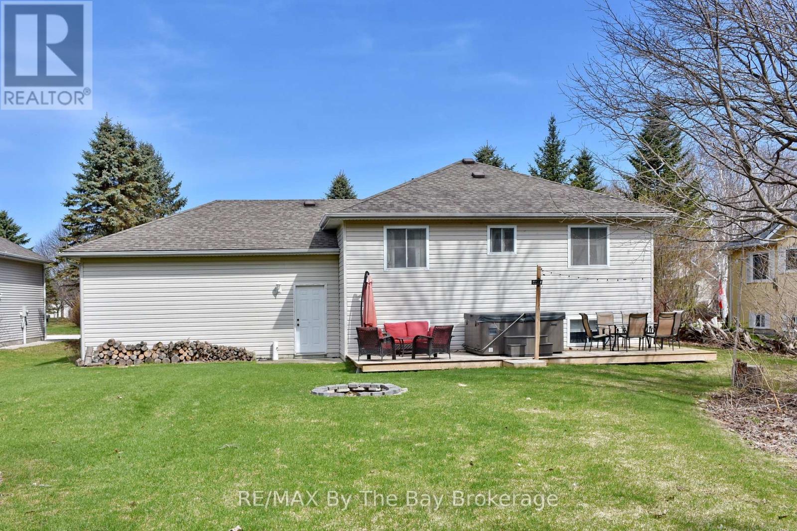 8 Pridham Court, Wasaga Beach, Ontario  L9Z 1M4 - Photo 33 - S12405821