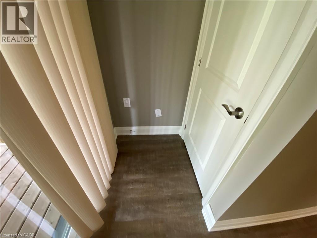 7 Cardinal Mindszenty Boulevard, Hamilton, Ontario  L9B 2M3 - Photo 11 - 40770111