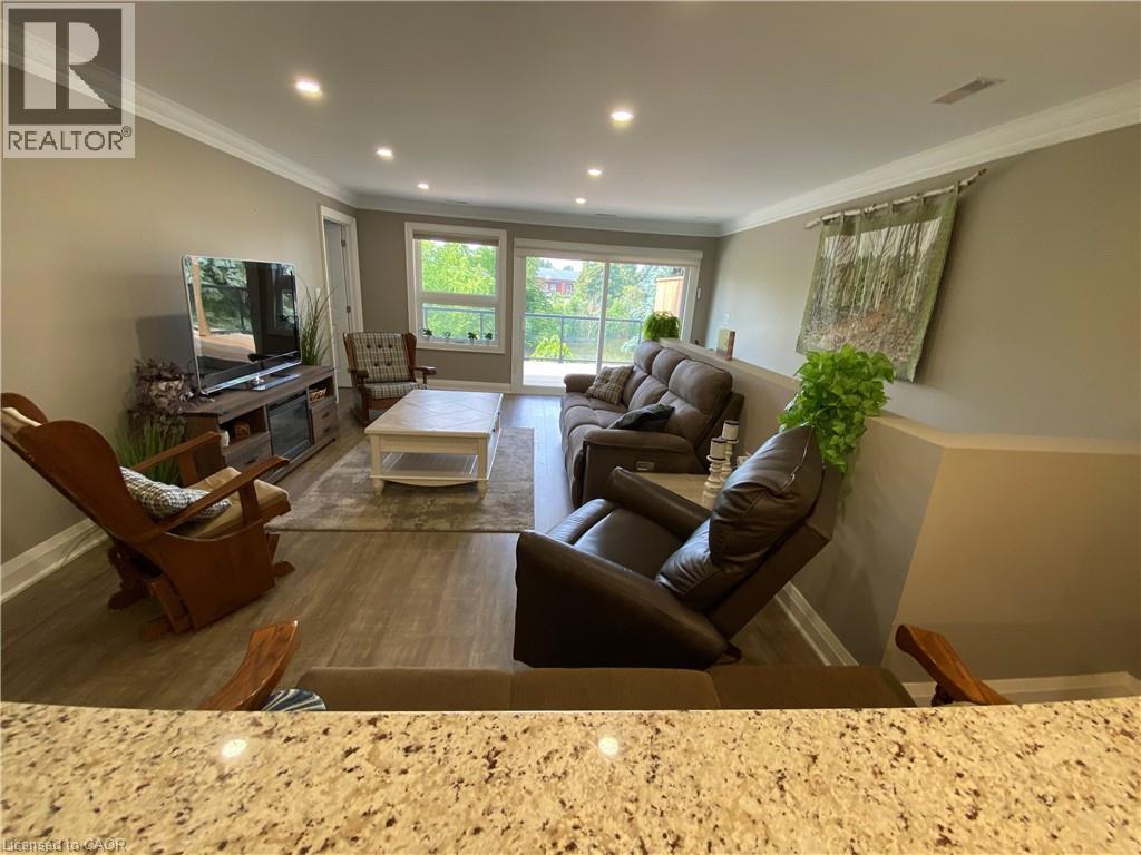 7 Cardinal Mindszenty Boulevard, Hamilton, Ontario  L9B 2M3 - Photo 13 - 40770111