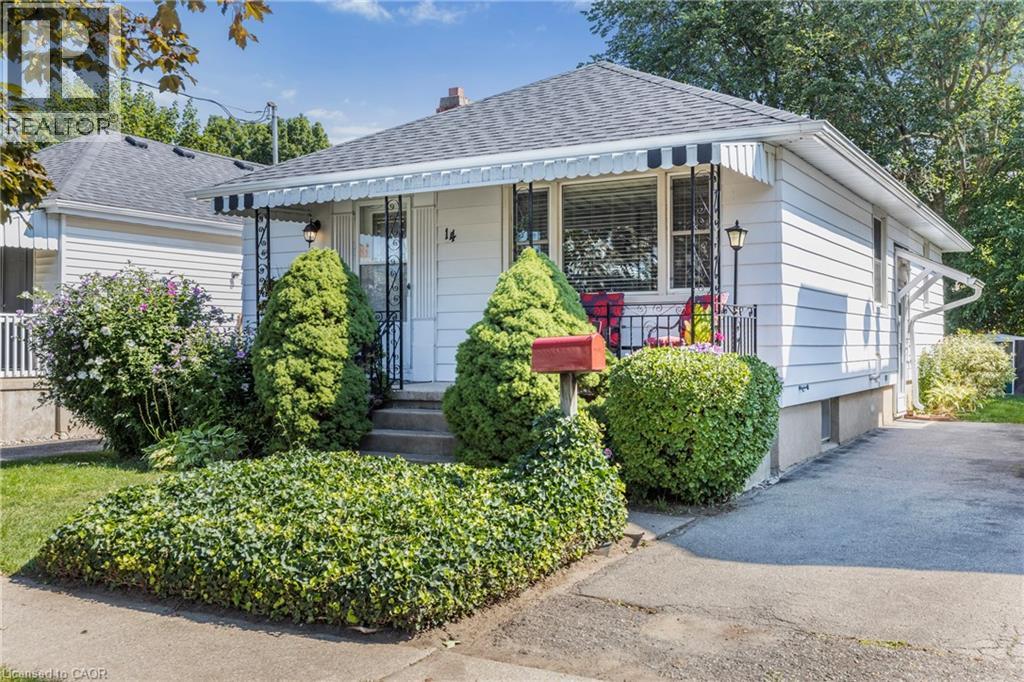 14 Chelsea Street, St. Catharines, Ontario  L2P 3B8 - Photo 1 - 40769470