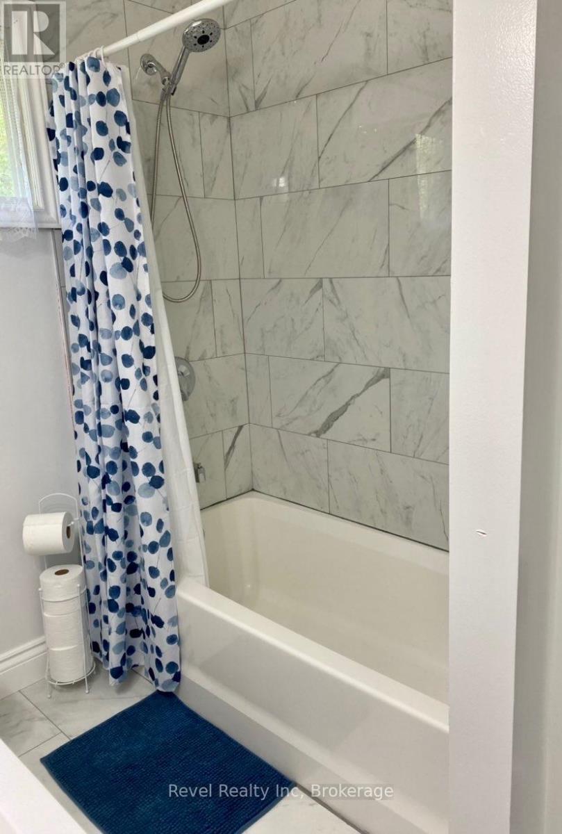28 Lannan Drive, Tiny, Ontario  L9M 0H3 - Photo 13 - S12405970