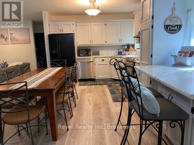 28 Lannan Drive, Tiny, Ontario  L9M 0H3 - Photo 6 - S12405970