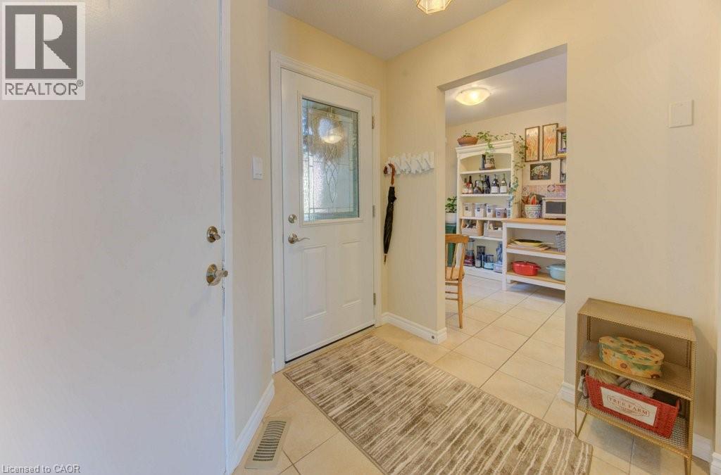 476 Kingscourt Drive Unit# 15, Waterloo, Ontario  N2K 3R3 - Photo 5 - 40769578