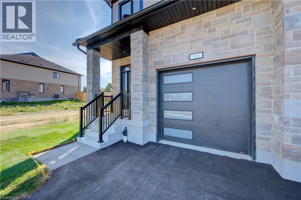 161 Dunnigan Drive, Kitchener, Ontario  N2B 0B1 - Photo 3 - 40768795