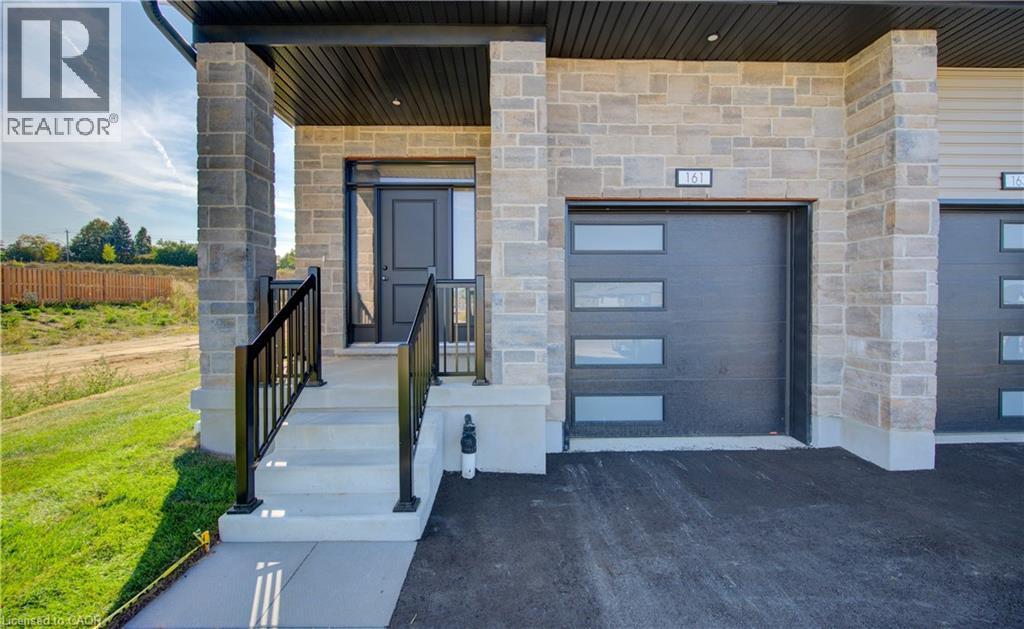 161 Dunnigan Drive, Kitchener, Ontario  N2B 0B1 - Photo 4 - 40768795