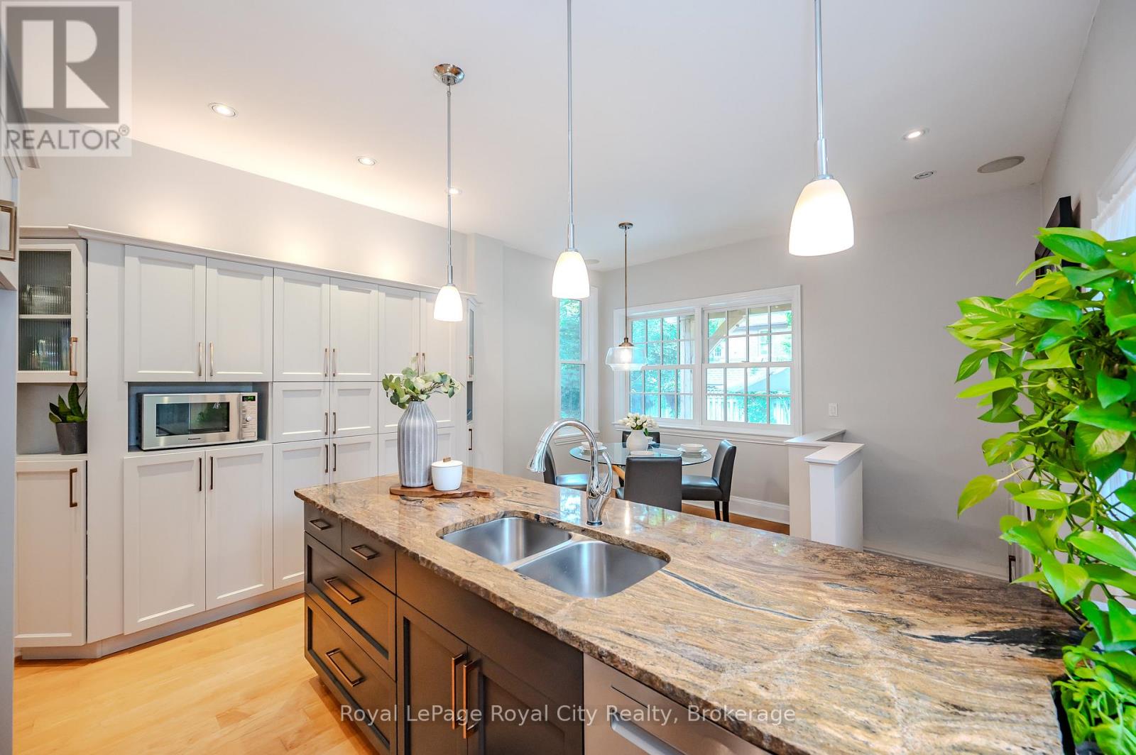 42 Liverpool Street, Guelph, Ontario  N1H 2K9 - Photo 13 - X12406267