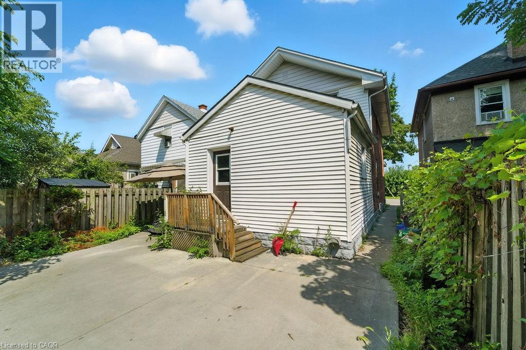 20 Hetherington Street Unit# 2, St. Catharines, Ontario  L2R 2G5 - Photo 3 - 40770345