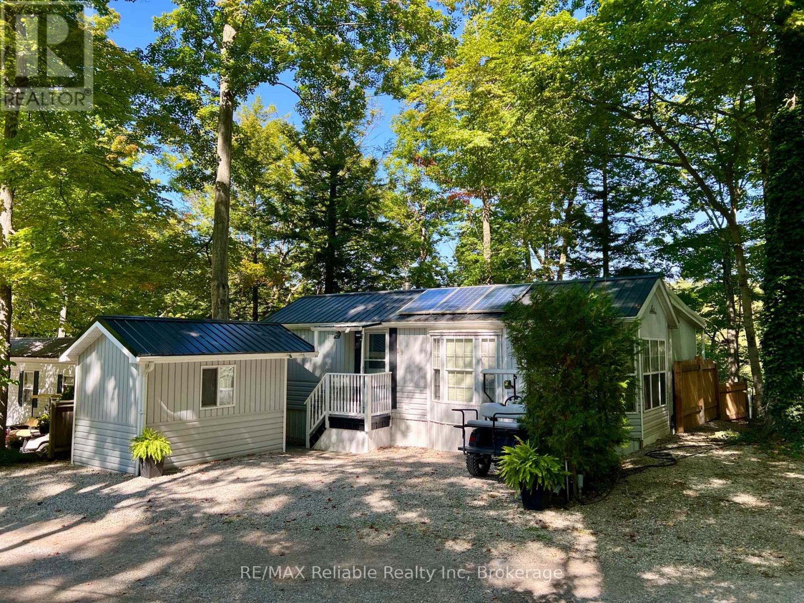 19 - 76735 Wildwood Line, Bluewater, Ontario  N0M 1G0 - Photo 1 - X12406787