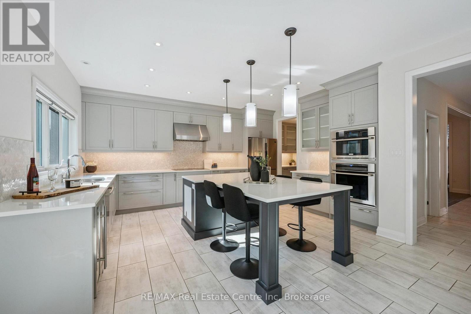 31 Emeny Lane, Guelph, Ontario  N1L 0H3 - Photo 5 - X12407345