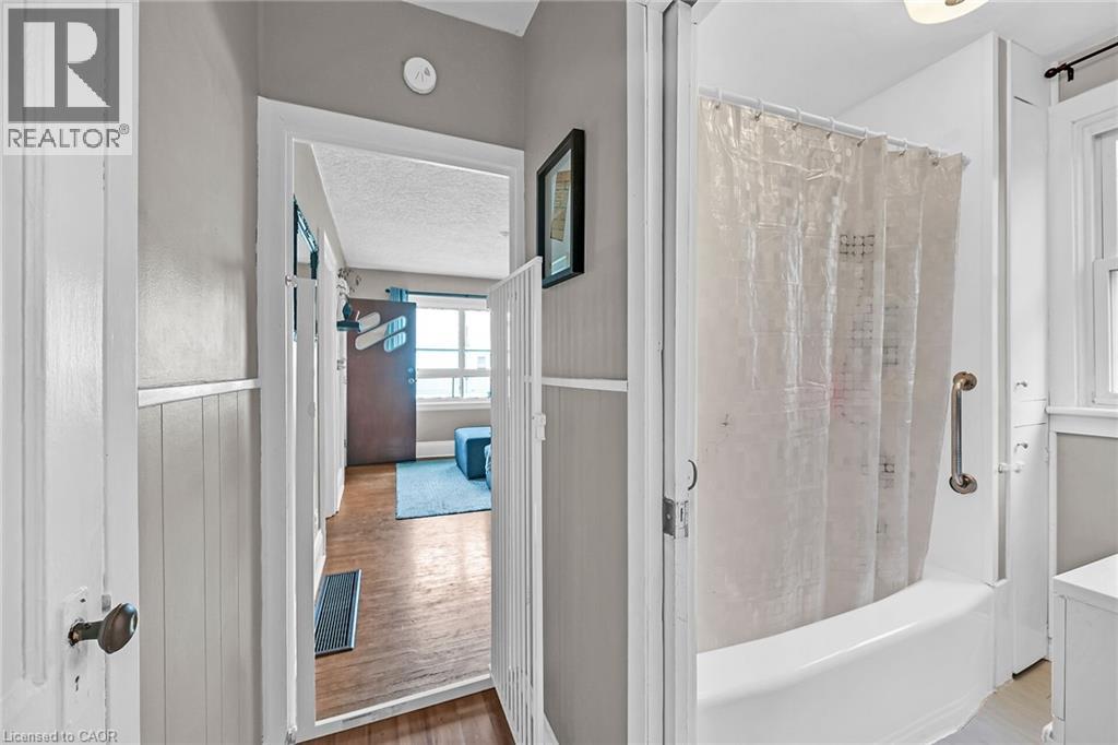 244 Cope Street, Hamilton, Ontario  L8H 5B5 - Photo 15 - 40770245