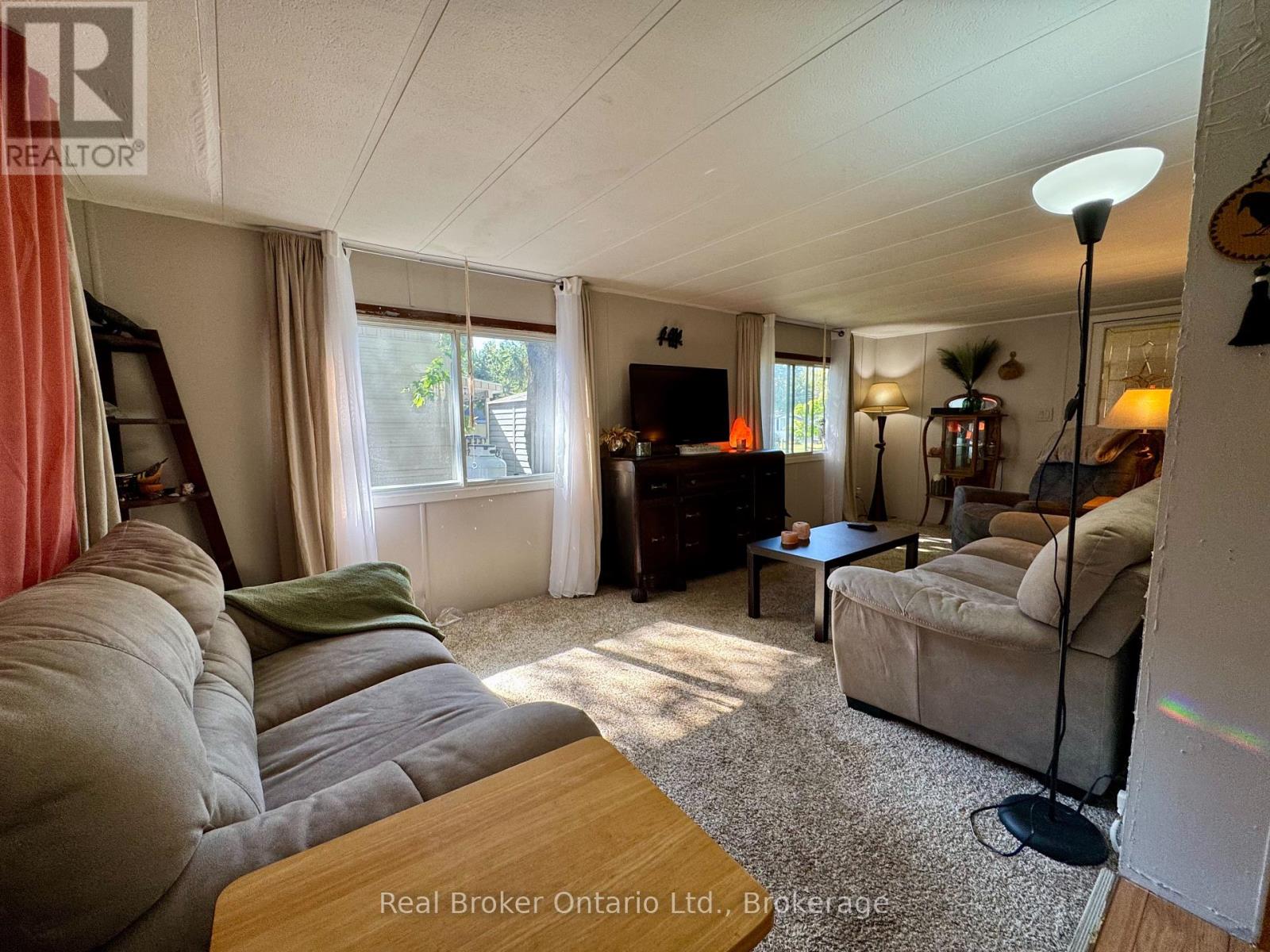 243 - 580 Beaver Creek Road, Waterloo, Ontario  N2J 3Z4 - Photo 6 - X12408408