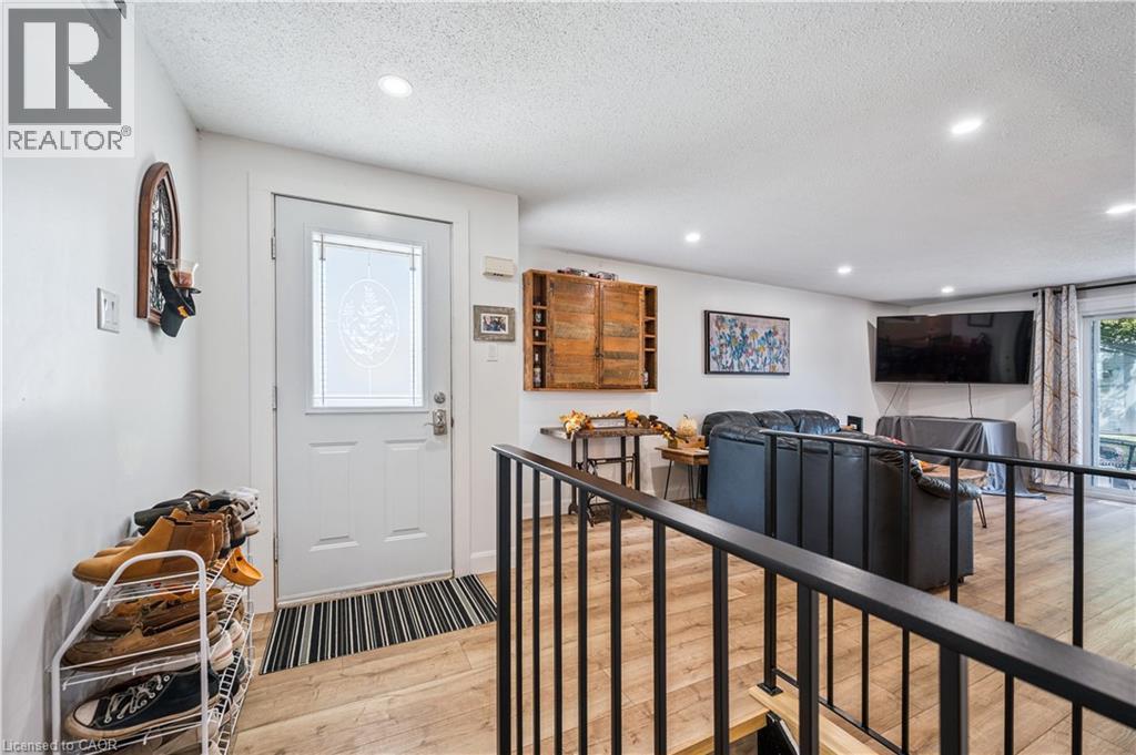 658 Holman Crescent, Centre Wellington, Ontario  N1M 3M2 - Photo 6 - 40770421