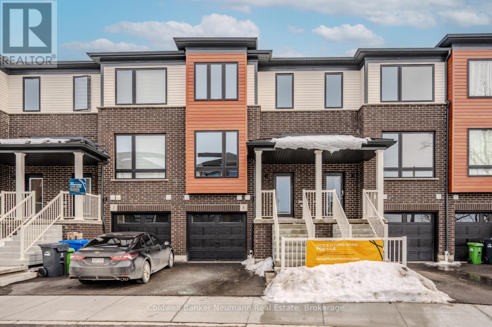 5 SORA LANE E, Guelph, Ontario