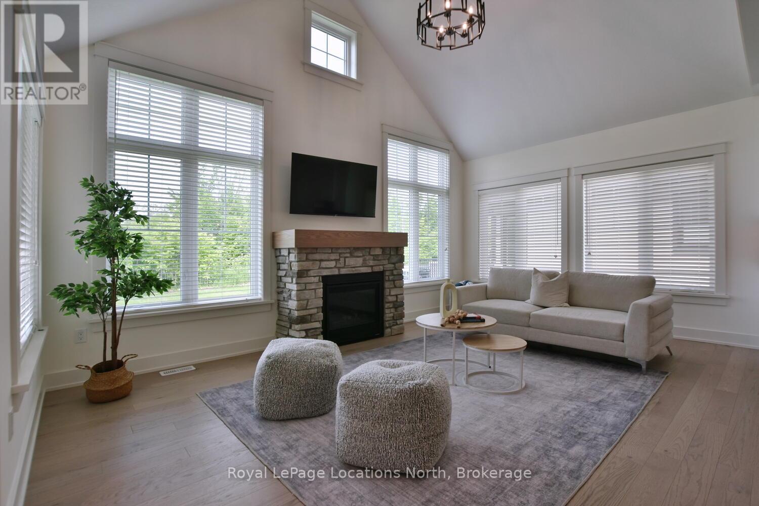 216 Snowberry Lane, Georgian Bluffs, Ontario  N0H 1S0 - Photo 17 - X12409161