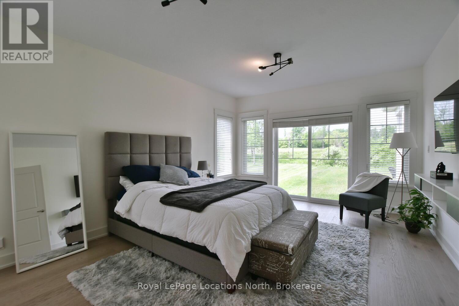 216 Snowberry Lane, Georgian Bluffs, Ontario  N0H 1S0 - Photo 19 - X12409161