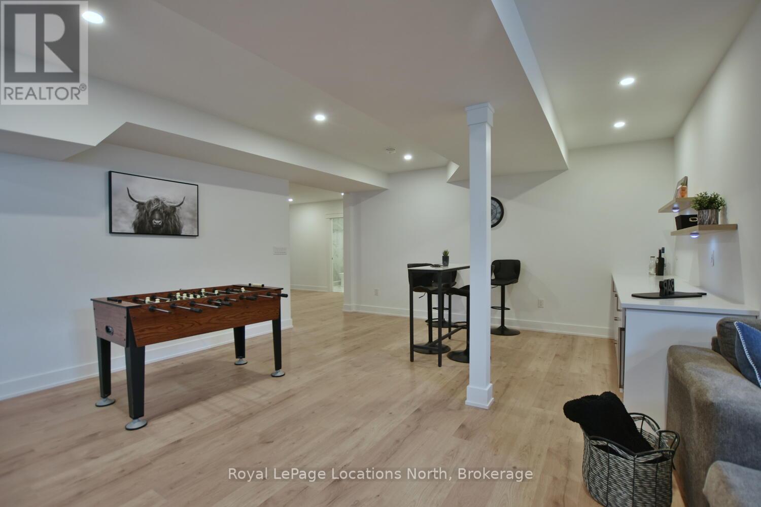 216 Snowberry Lane, Georgian Bluffs, Ontario  N0H 1S0 - Photo 34 - X12409161