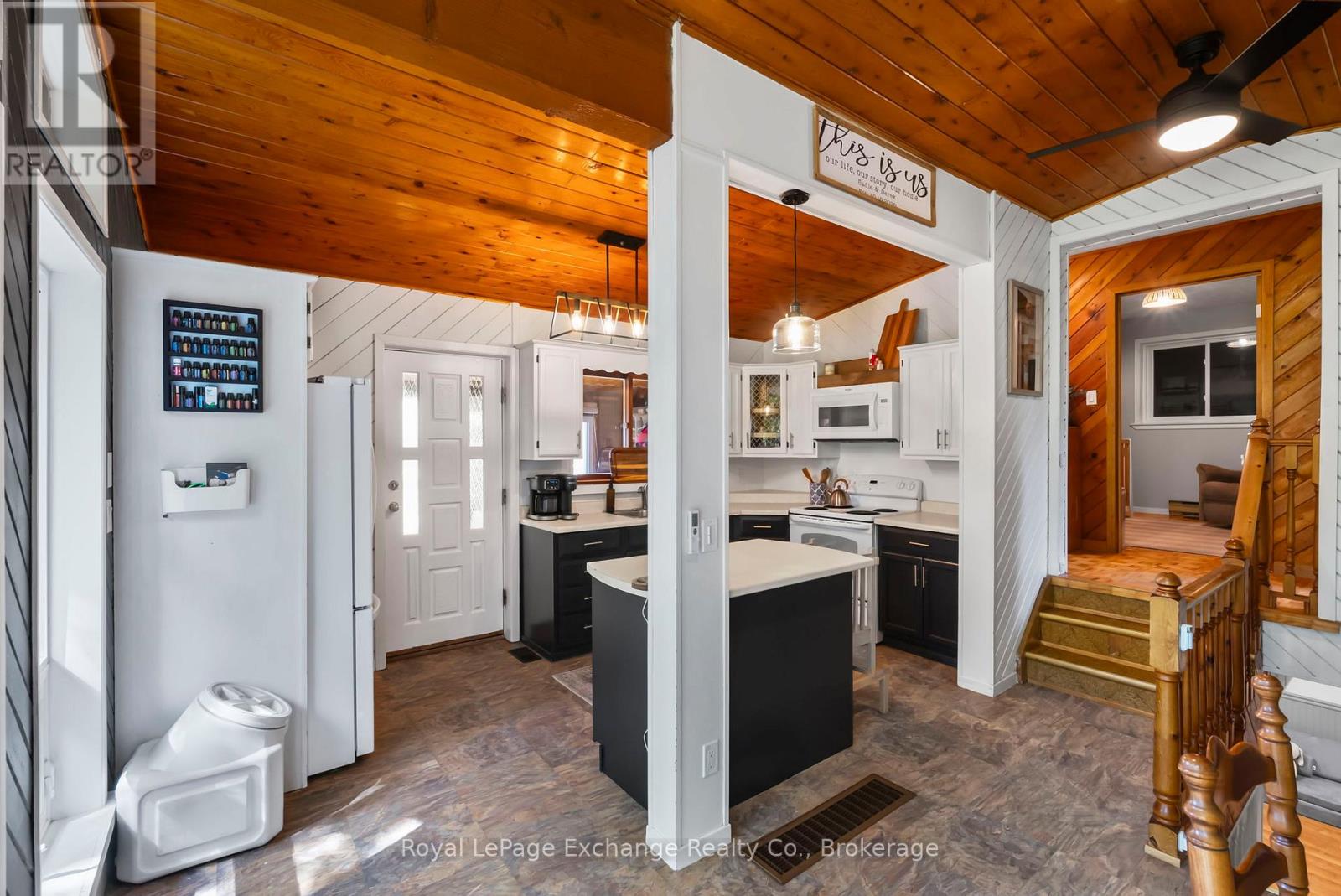 1670 Bruce Road 1, Huron-Kinloss, Ontario  N2Z 2X5 - Photo 6 - X12409325