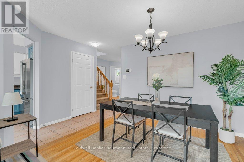 71 Waxwing Crescent, Guelph, Ontario  N1C 1E3 - Photo 11 - X12409386