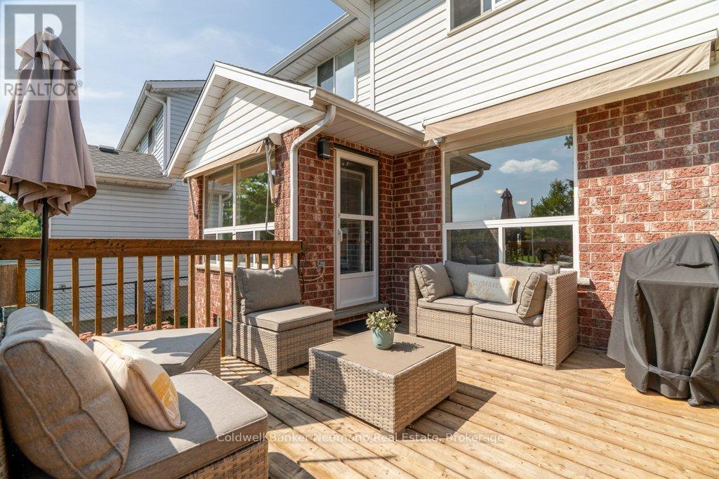 71 Waxwing Crescent, Guelph, Ontario  N1C 1E3 - Photo 34 - X12409386