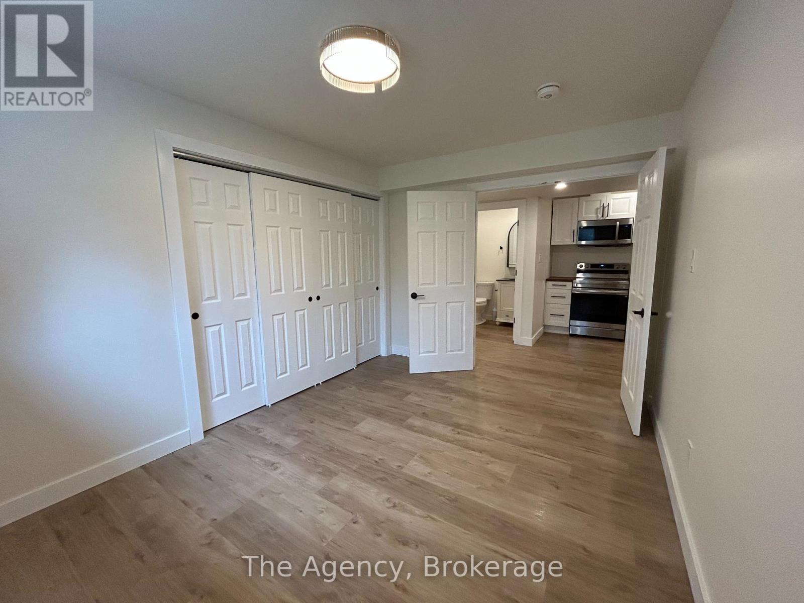 144 Woodchester Avenue, Bracebridge, Ontario  P1L 1H8 - Photo 8 - X12410024
