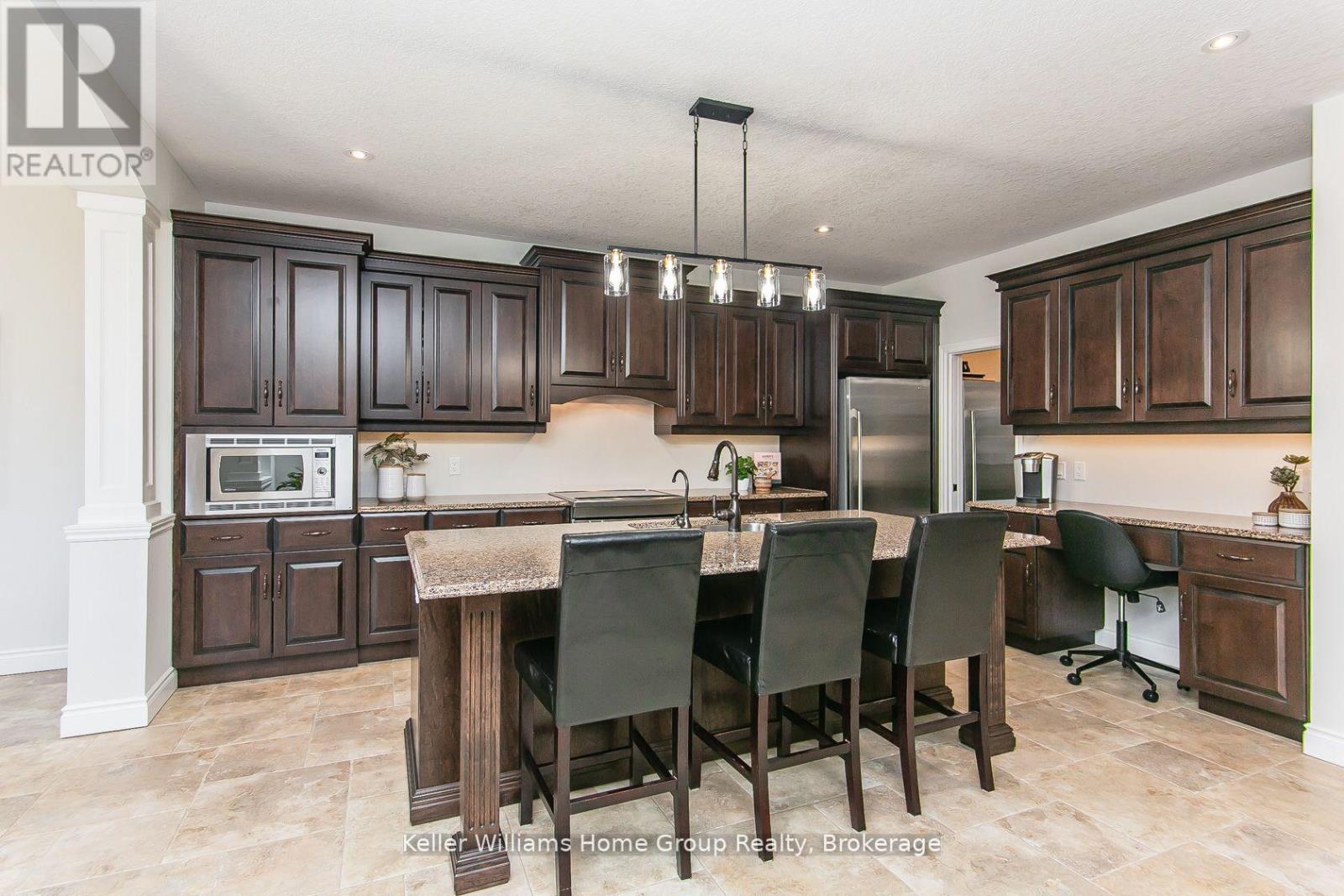 70 Waverley Drive, Guelph, Ontario  N1E 6C8 - Photo 3 - X12410195