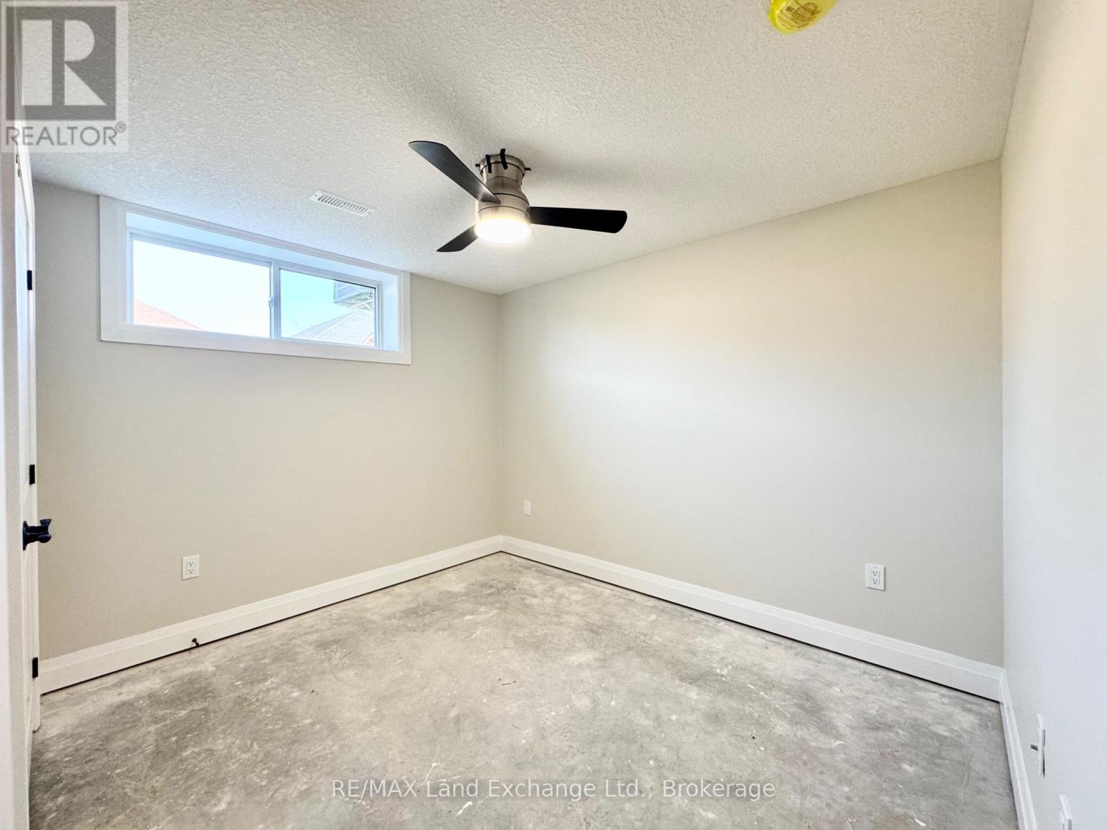 385 Rosner Drive, Saugeen Shores, Ontario  N0H 2C8 - Photo 13 - X12410385