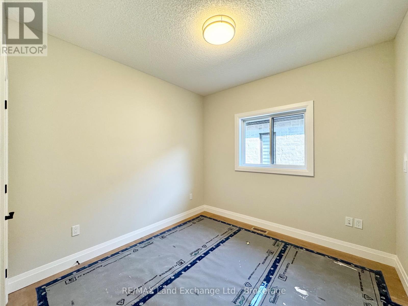 385 Rosner Drive, Saugeen Shores, Ontario  N0H 2C8 - Photo 6 - X12410385