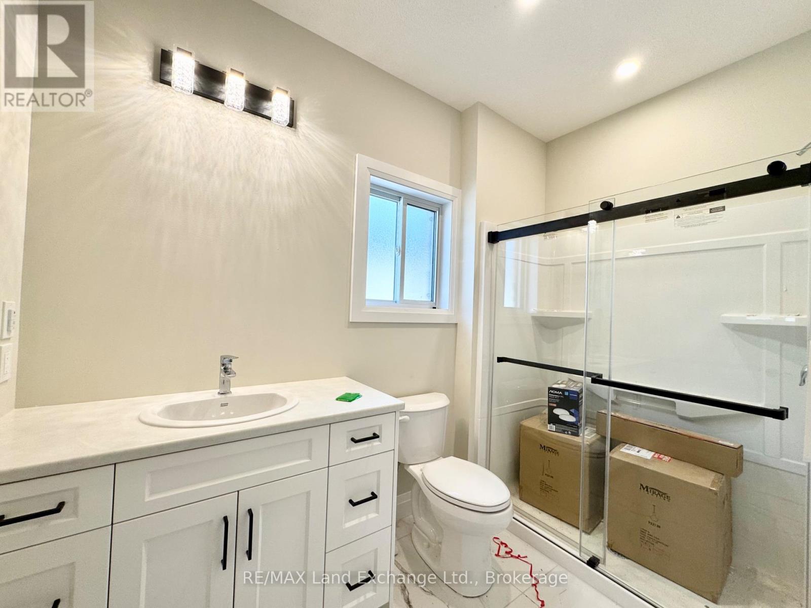 385 Rosner Drive, Saugeen Shores, Ontario  N0H 2C8 - Photo 9 - X12410385