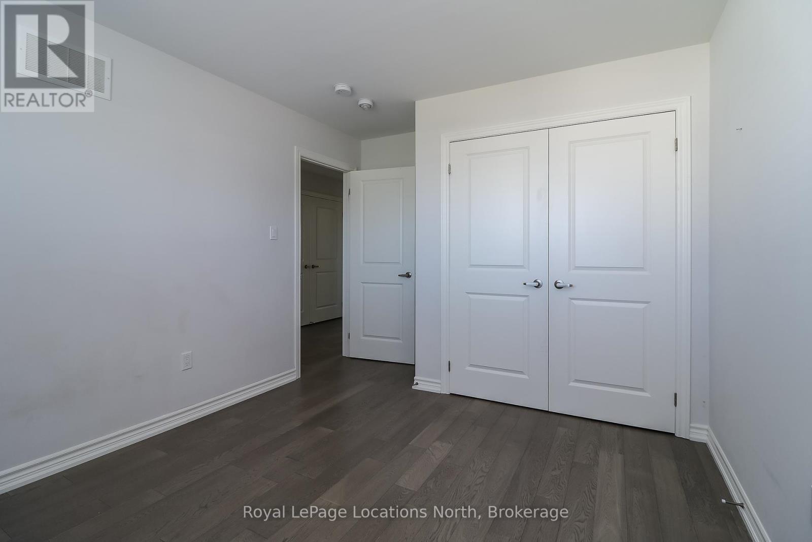 107 Rosie Street, Blue Mountains, Ontario  N0H 1J0 - Photo 18 - X12410617