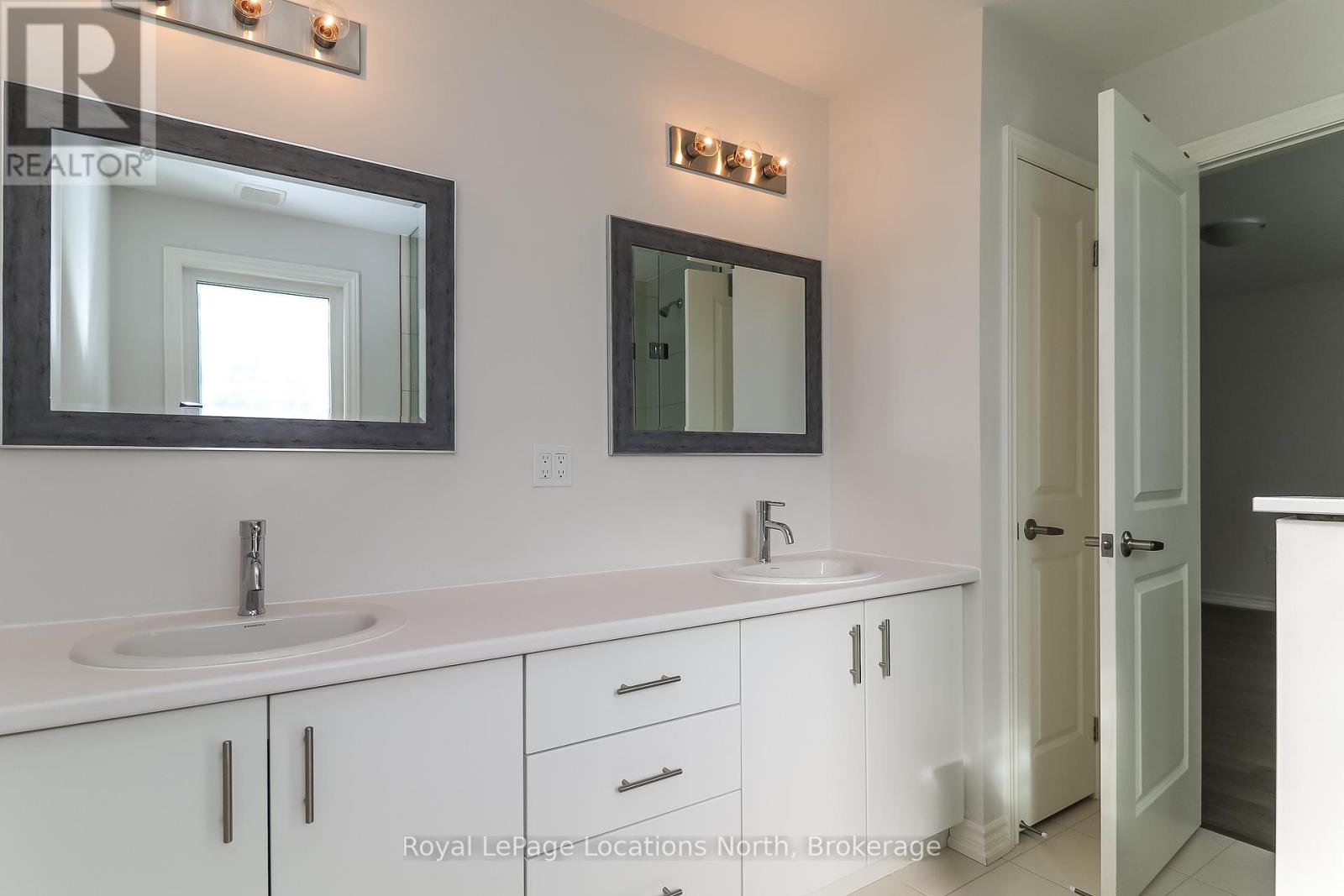 107 Rosie Street, Blue Mountains, Ontario  N0H 1J0 - Photo 25 - X12410617