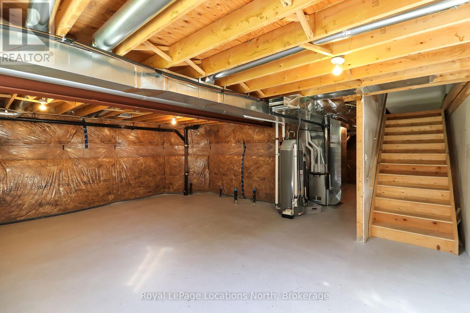 107 Rosie Street, Blue Mountains, Ontario  N0H 1J0 - Photo 27 - X12410617