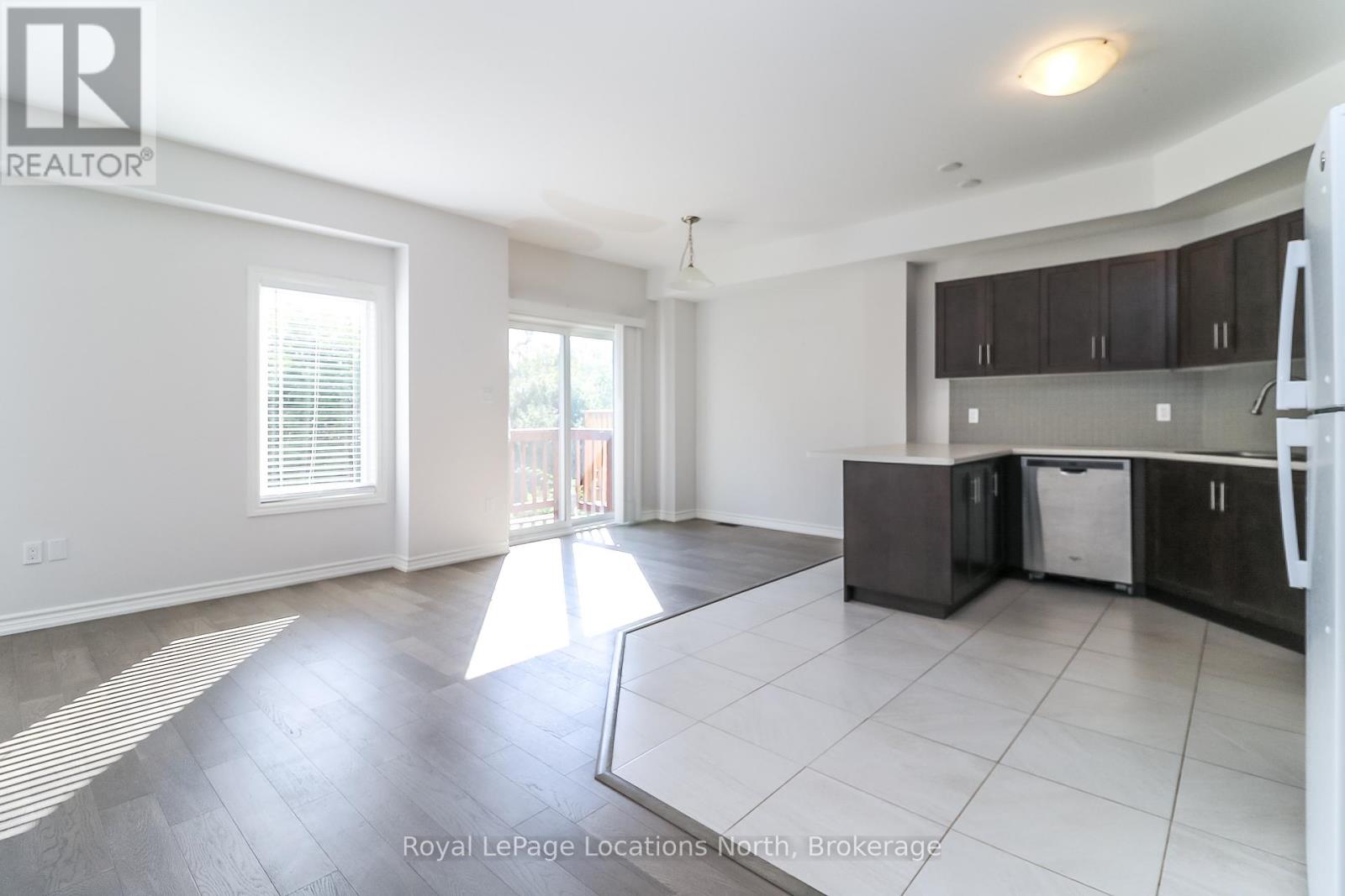107 Rosie Street, Blue Mountains, Ontario  N0H 1J0 - Photo 7 - X12410617