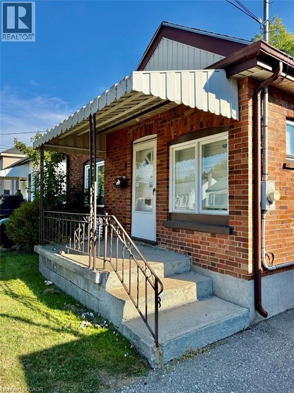 311 Marlborough Street, Brantford, Ontario  N3S 4T8 - Photo 3 - 40771095