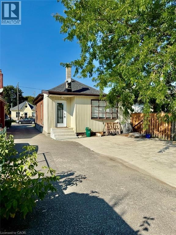 311 Marlborough Street, Brantford, Ontario  N3S 4T8 - Photo 5 - 40771095