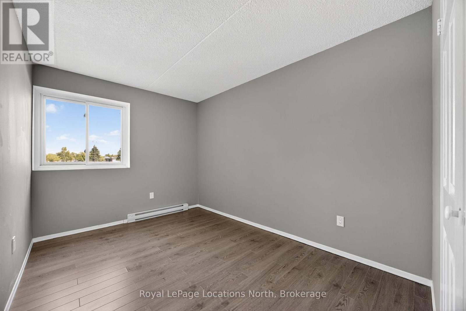209 - 460 Ontario Street, Collingwood, Ontario  L9Y 4E5 - Photo 19 - S12416046